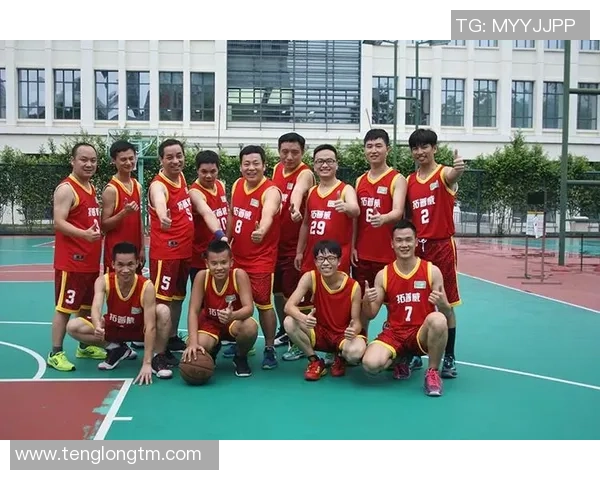 武汉篮球队荣登篮球团队协作排行榜第二名展现卓越团队精神与实力 武汉篮球队荣登篮球团队协作排行榜第二名展现卓越团队精神与实力